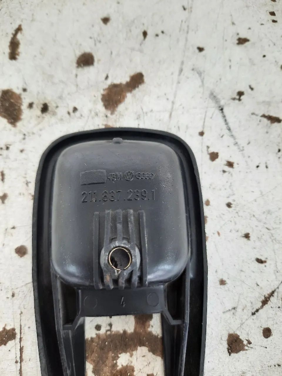 Moldura Maçaneta Interna Dianteira Direita Vw Kombi 2004 - Foto 4