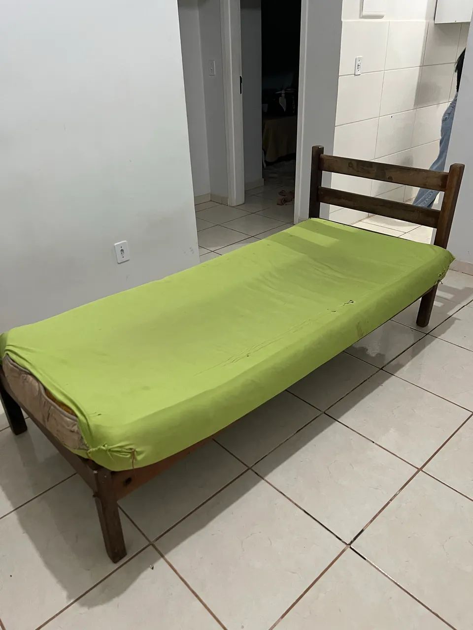 Cama de solteiro á venda - Foto 2