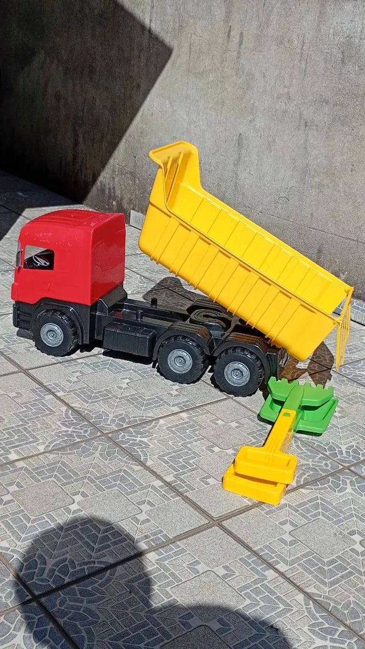 Caminhão caçamba de brinquedo - Foto 4