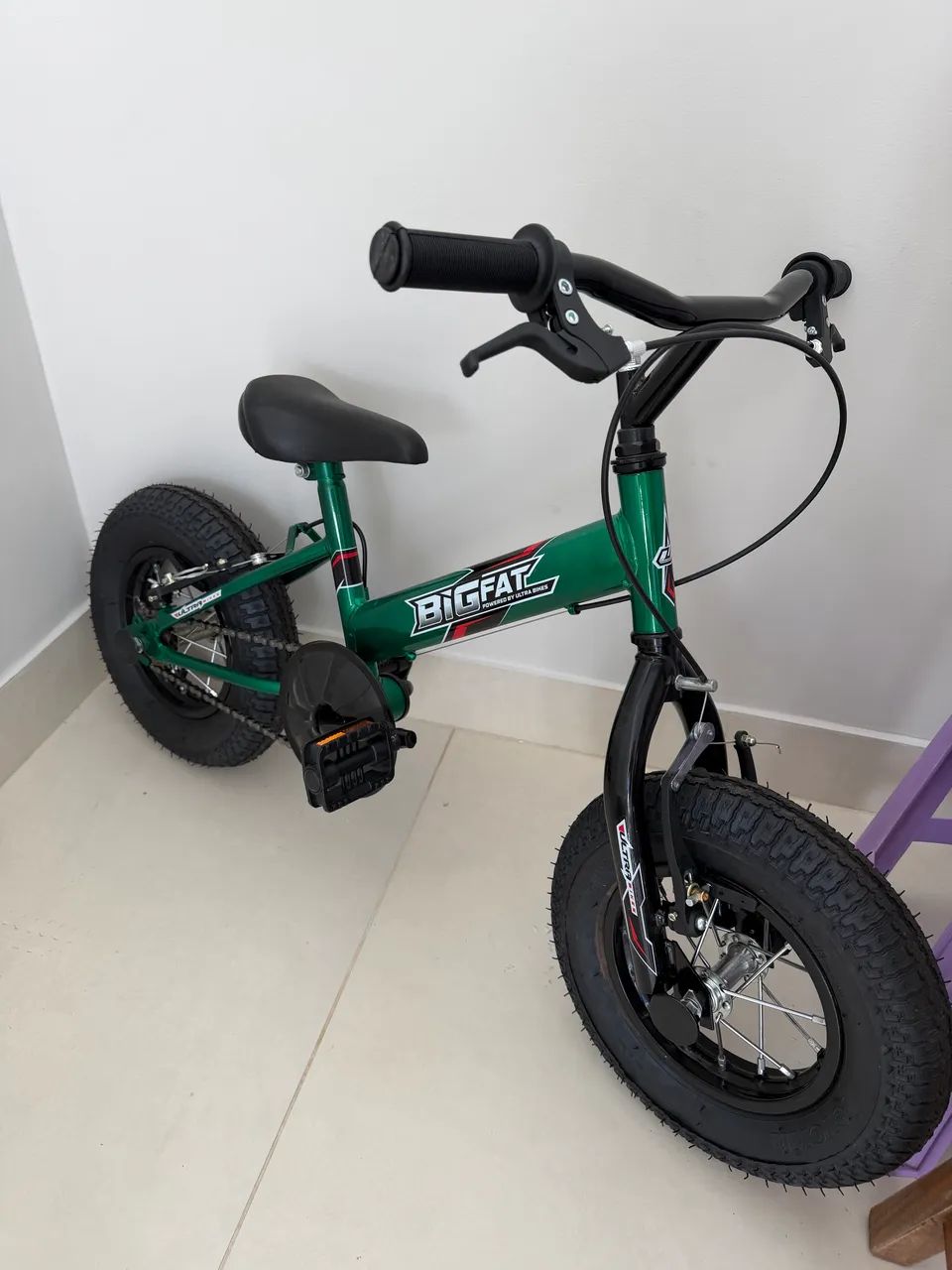 Bicicleta infantil aro 8 sem uso