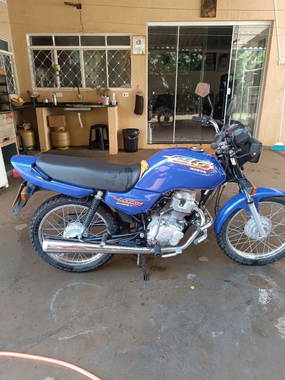 Titan 99 - Foto 2