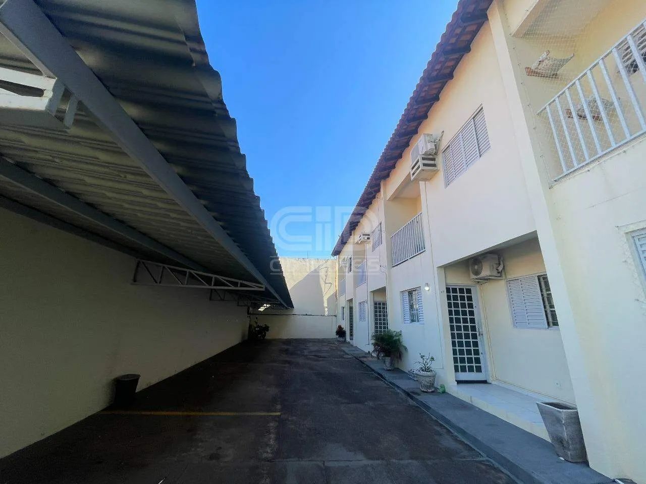 Sobrado com 02 Quartos Próximo à Av. Miguel Sutil - Foto 2