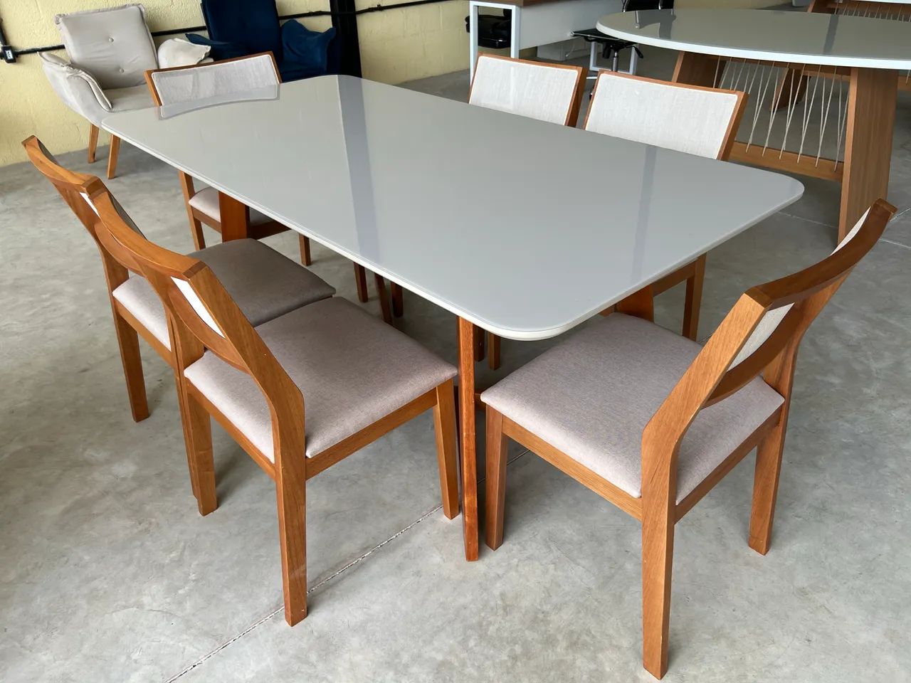Mesa de jantar com 06 lugares  - Foto 3