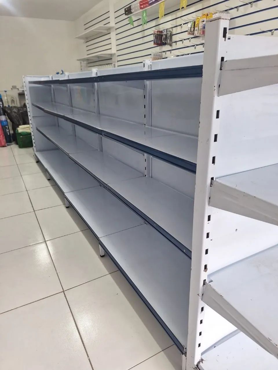 Vendo Gôndola Completa  - Foto 2