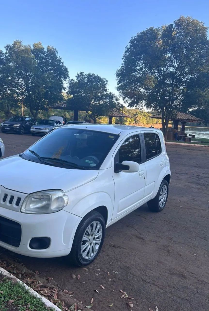 Fiat Uno UNO ECONOMY 1.4 EVO FIRE FLEX 8V 4P 2013