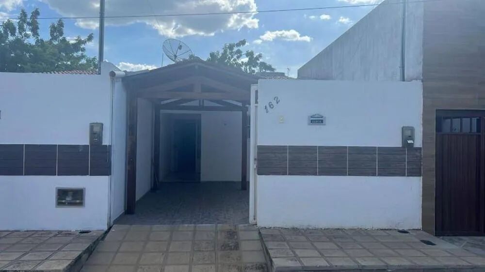 CASA RESIDENCIAL em PATOS - PB, MONTE CASTELO - Foto 2
