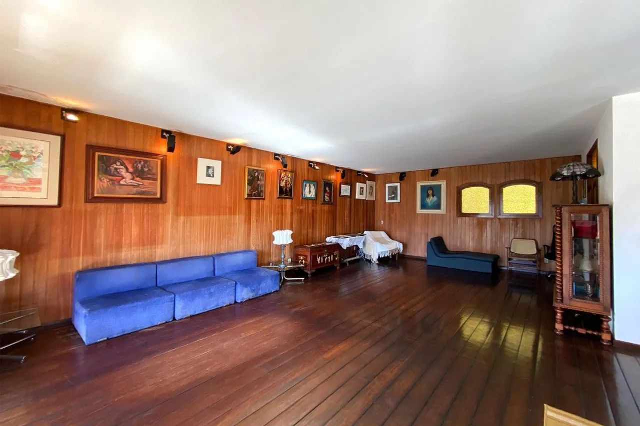 Casa à Venda - Coração de Jesus, 6 Quartos, 600 m2 - Foto 2