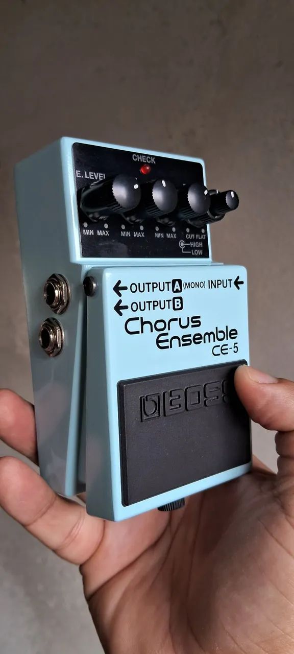 ギター BOSS CE-5 MOD Pedal de Chorus Estéreo BOSS CE-5 Chorus Ensemble Seminovo | BOSS