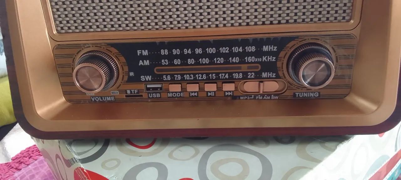 Vendo radio retro.