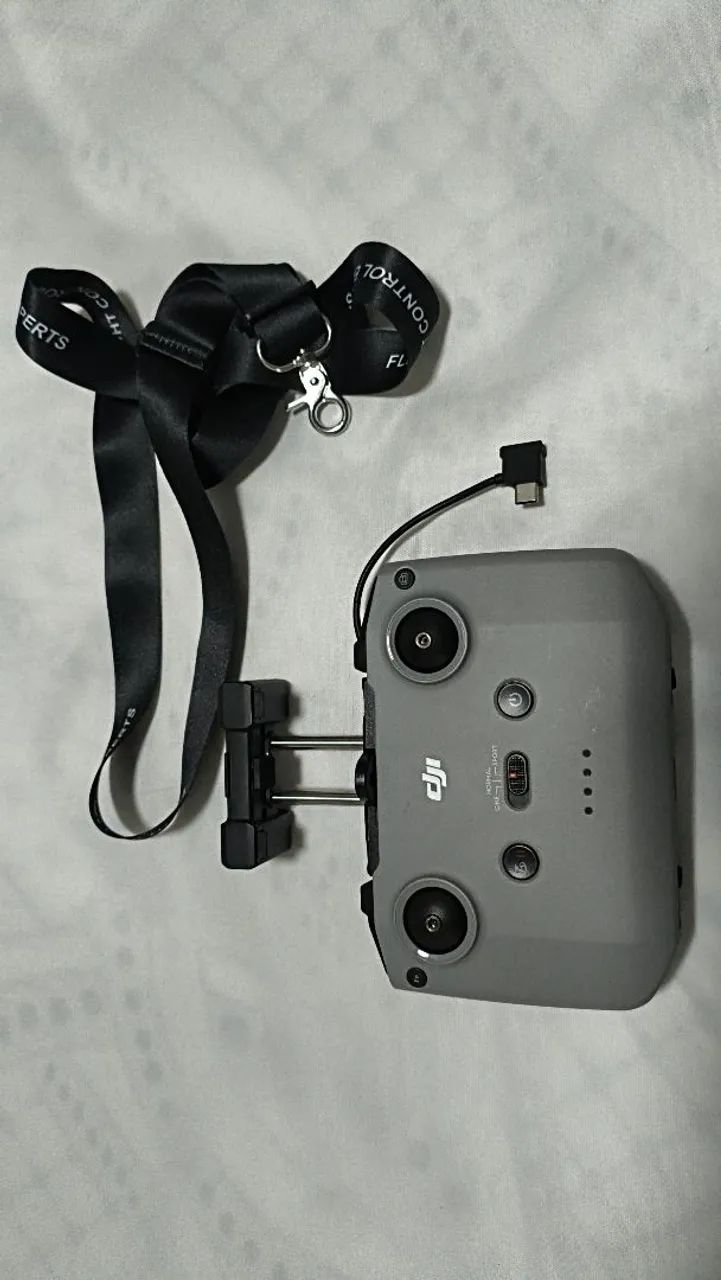 Vendo kit de Hub com baterias e controle drone DJI mini 3 com pouco uso  - Foto 3