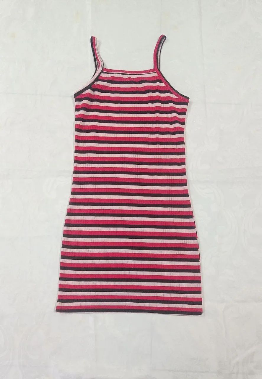 Vestidinho de alcinha com listrinhas 