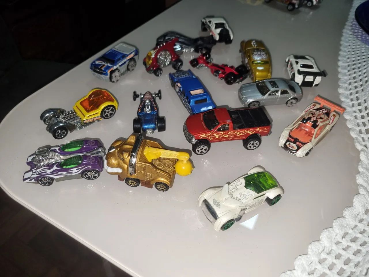Lote Hot Wheels Variados (16 Miniaturas Usadas) - Foto 5