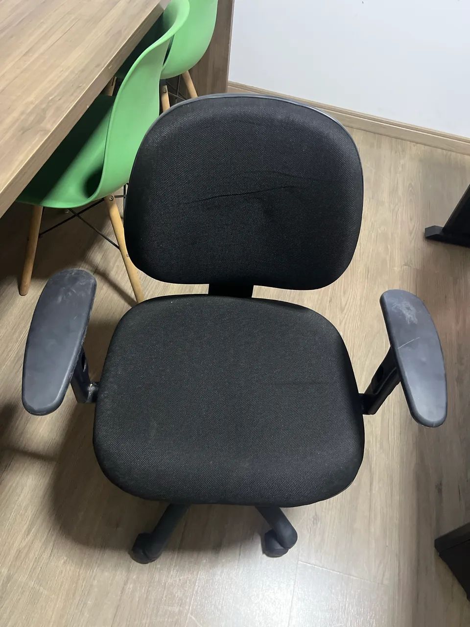 Vende-se lote de cadeiras de escritório  - Foto 3