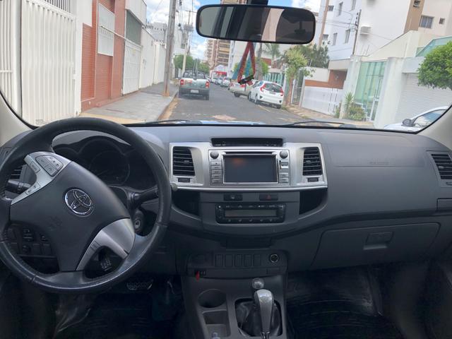 Hilux Toyota SRV 4x4 - Foto 3