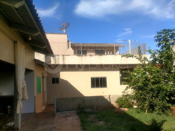 Casa sobrado com 6 quartos - Bairro Setor Central em Palmeiras de Goiás - Foto 15