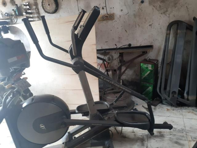 Vendo elíptico profissional para academia !!! - Foto 3