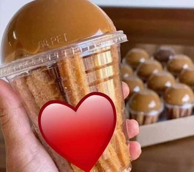 Sobremesas ( Bolo no pote e Churros no Copo )
