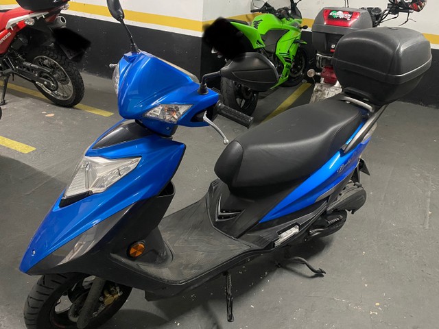 SCOOTER LINDY 125 SUZUKI NOVA BURGMAN
