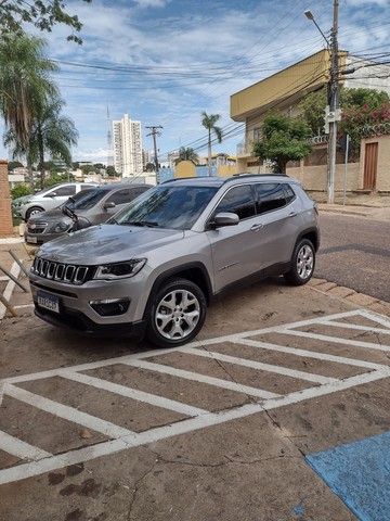 JEEP COMPASS LONGITUDE 8 MIL KM, SEM DETALHES, COM ENGATE REBOQUE.