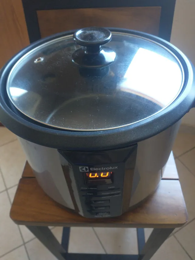 Panela Elétrica Electrolux De Arroz A Vapor 10 Xicaras Inox