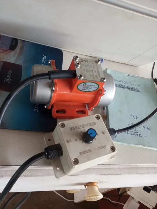 MOTOR VIBRATORIO 30 WATTS 