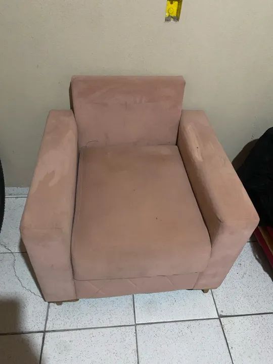 Poltrona Rosa em ótimo estado - Foto 2