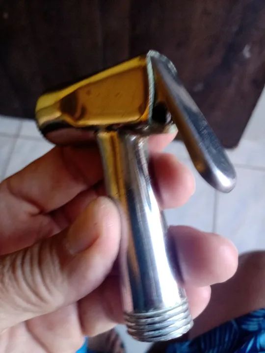 Vende-se essa torneira para embutir em mangueira  - Foto 6