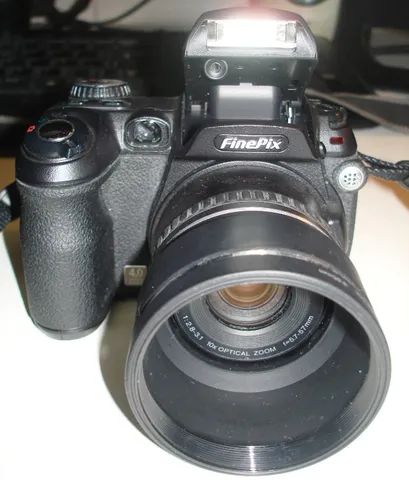 Câmara Semi Profissional FujiFilm S5100 Digital Câmeras e