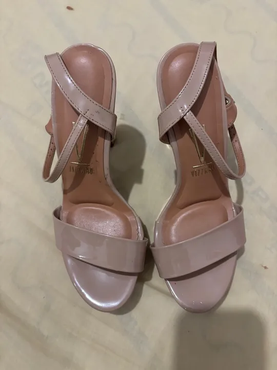 Sandália feminina nude