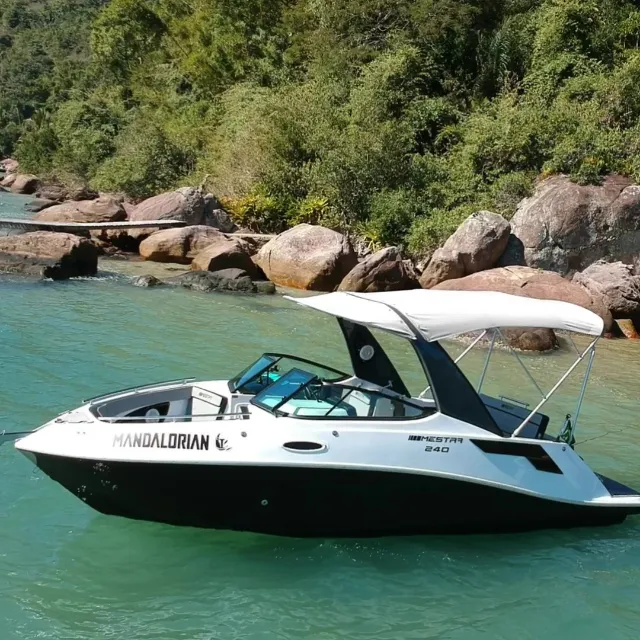 Lancha Mestra 240 - 200HP - 24 Pés