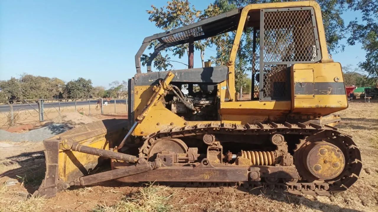 Trator de Esteira 850d motor novo  - Foto 5