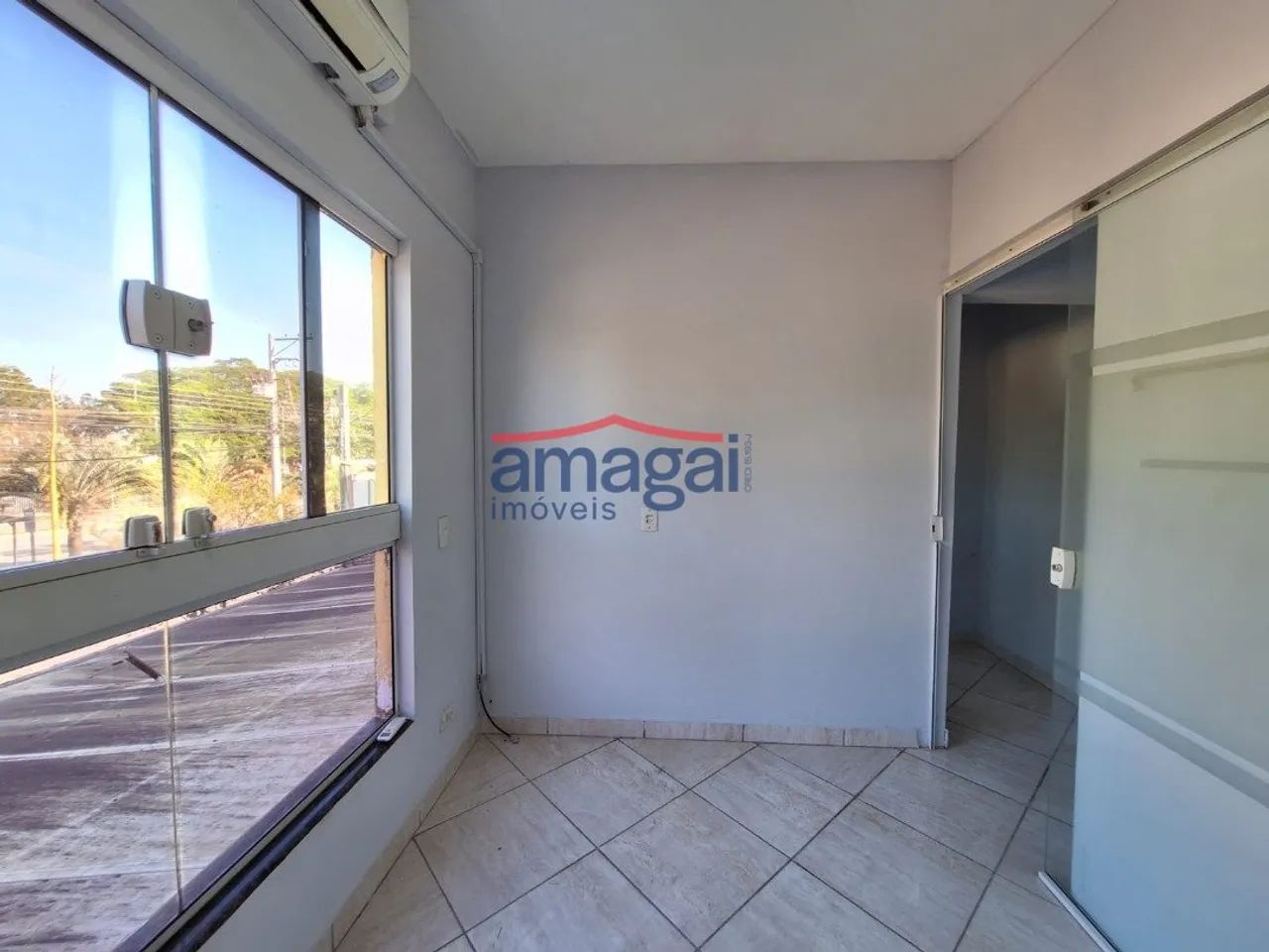 Sala Comercial para locação no Villa Branca em Jacareí SP.