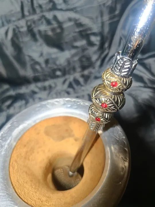 cuia artesanal e bomba para  chimarrão  - Foto 2