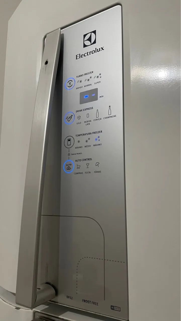 Geladeira Electrolux Frost Free DFS2