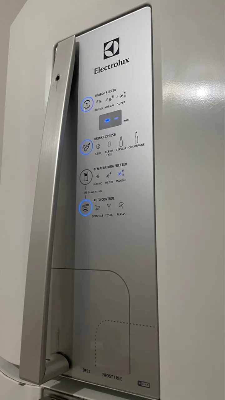Geladeira Electrolux Frost Free DFS2