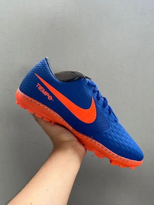Chuteiras Nike - Azul e Laranja - T 41
