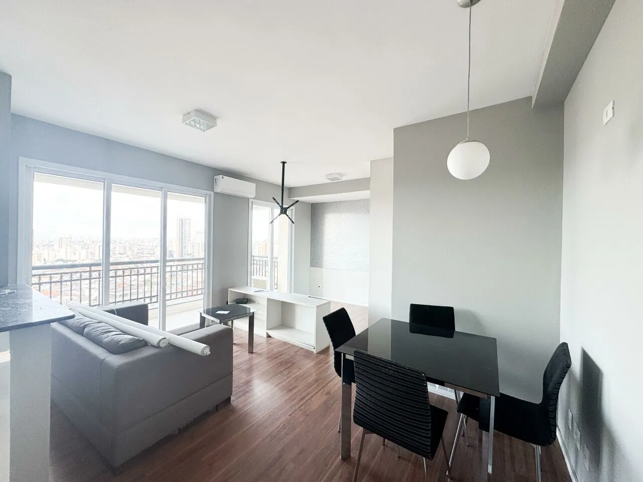 Apartamento para locação em São Paulo-SP 1 quarto, 1 sala, 1 vaga de garagem Vila Regente 
