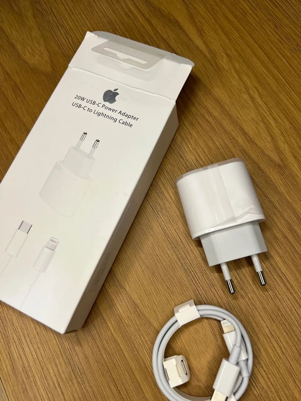 Carregador IPhone Apple 20W USB-C e Cabo Lightning - Novo - Foto 3