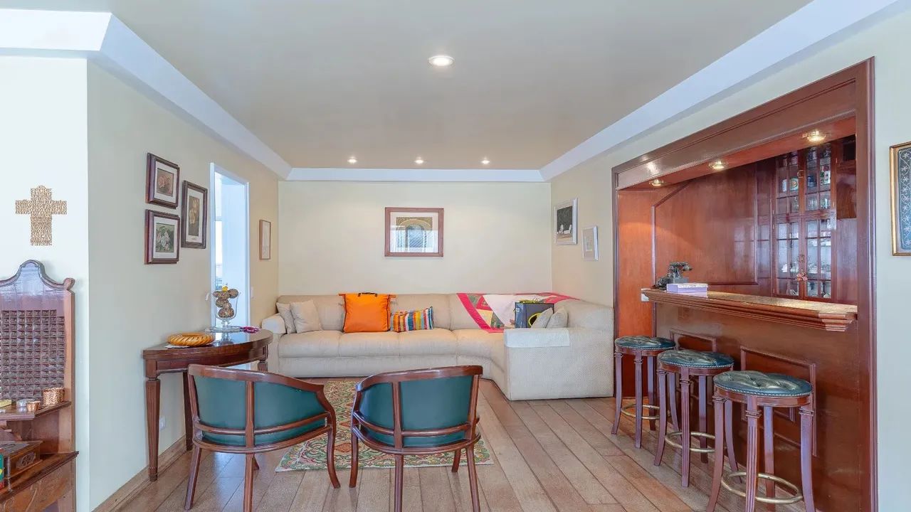 Apartamento à venda no Jardim América na Rua Oscar Freire, com 224m², 4 Dormitórios e 2 Va - Foto 4