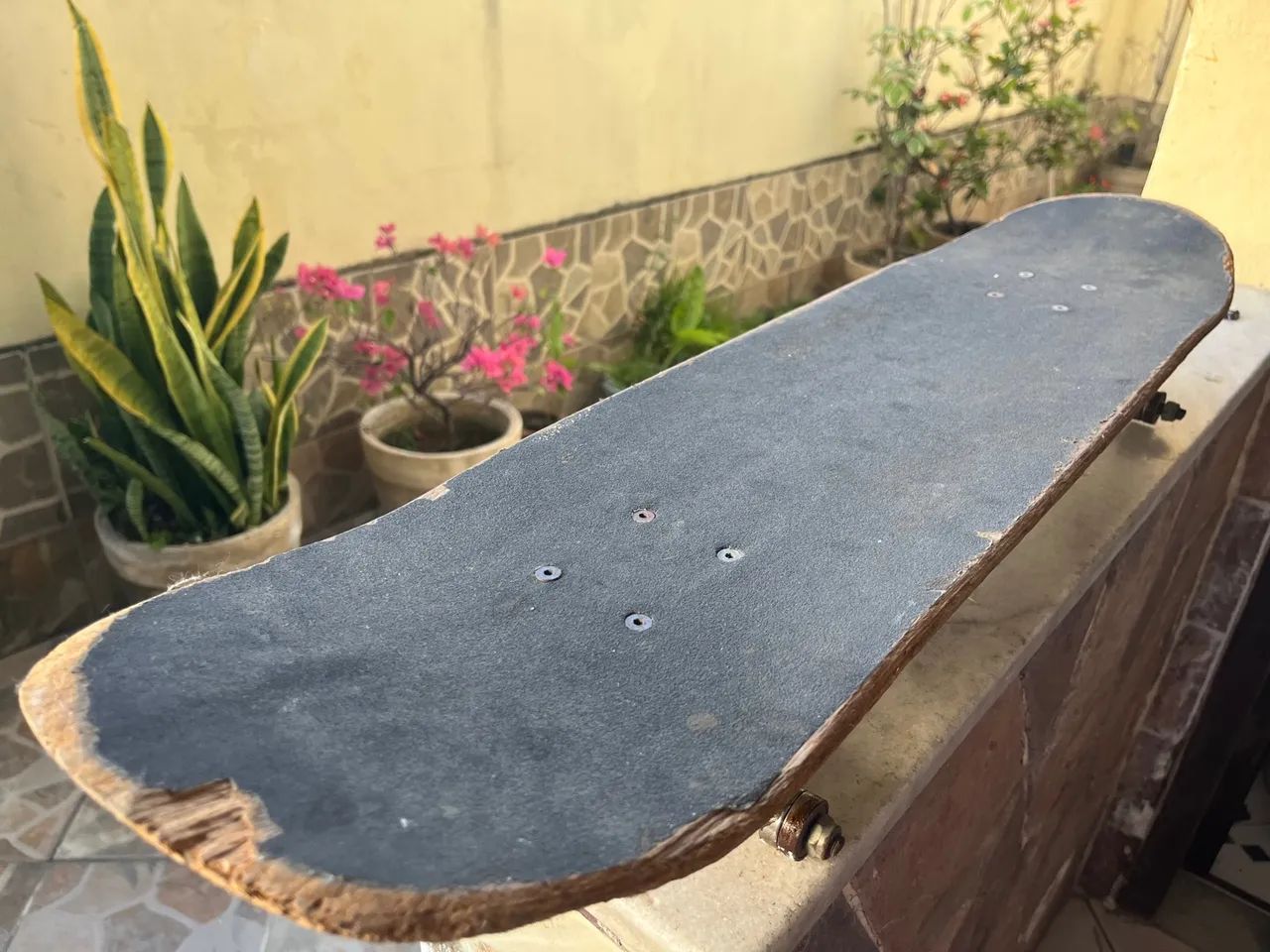 Skate Ciclone Dízima amarelo usado  - Foto 2