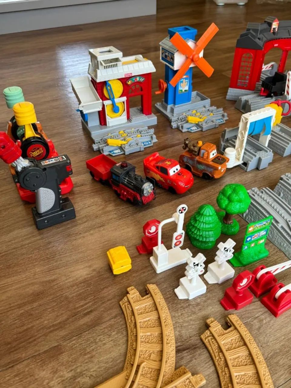 Brinquedo Fisher Price Geotrax (Trêm montável) - Foto 4