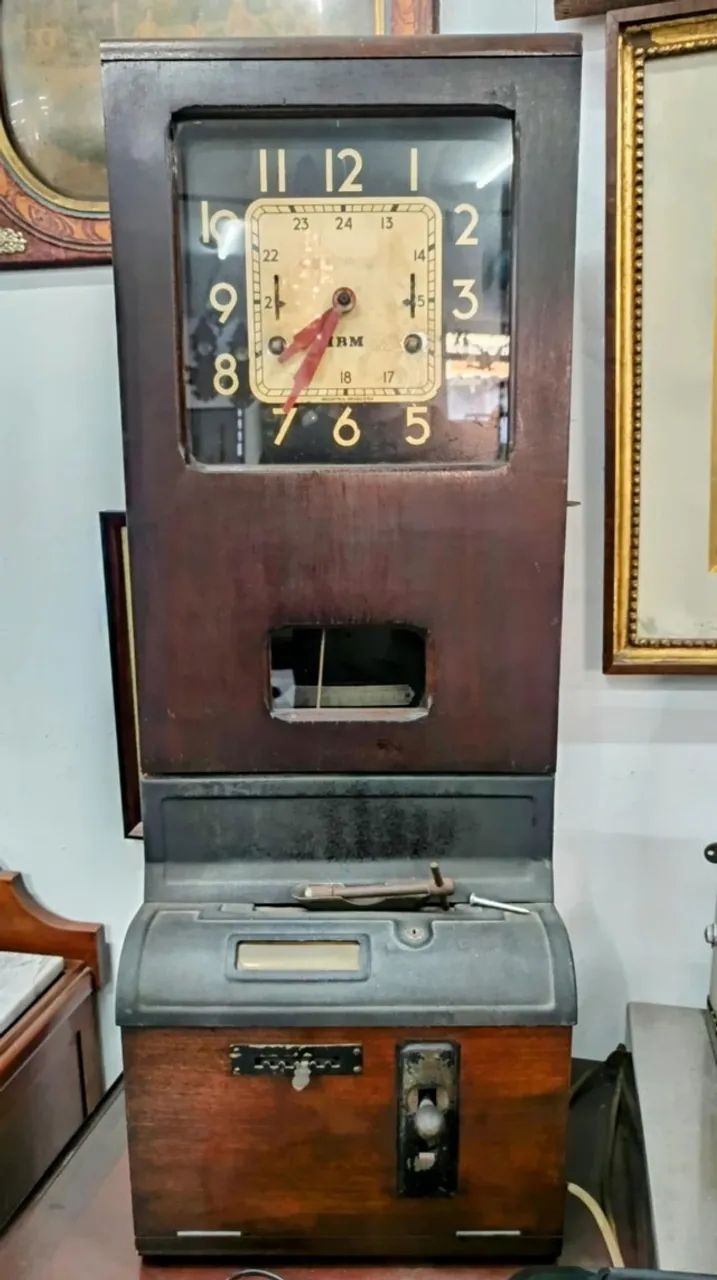 Raro Relógio de Ponto IBM em Madeira muito Antigo