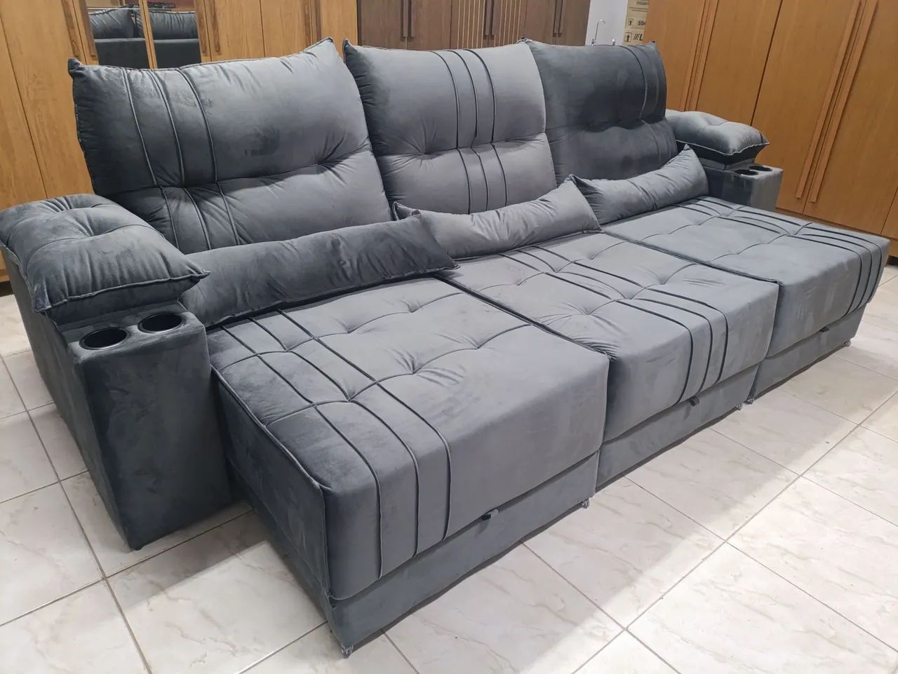 Sofá retrátil reclinável D33 molas ensacadas grande 