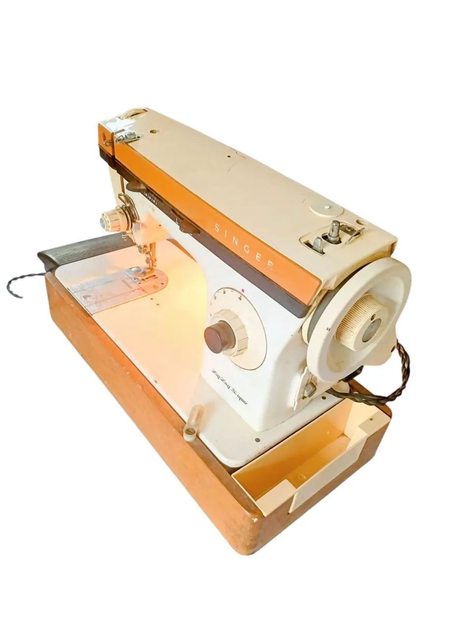 Máquina de costura Singer Zig Zag super PRECISA DE CONSERTO