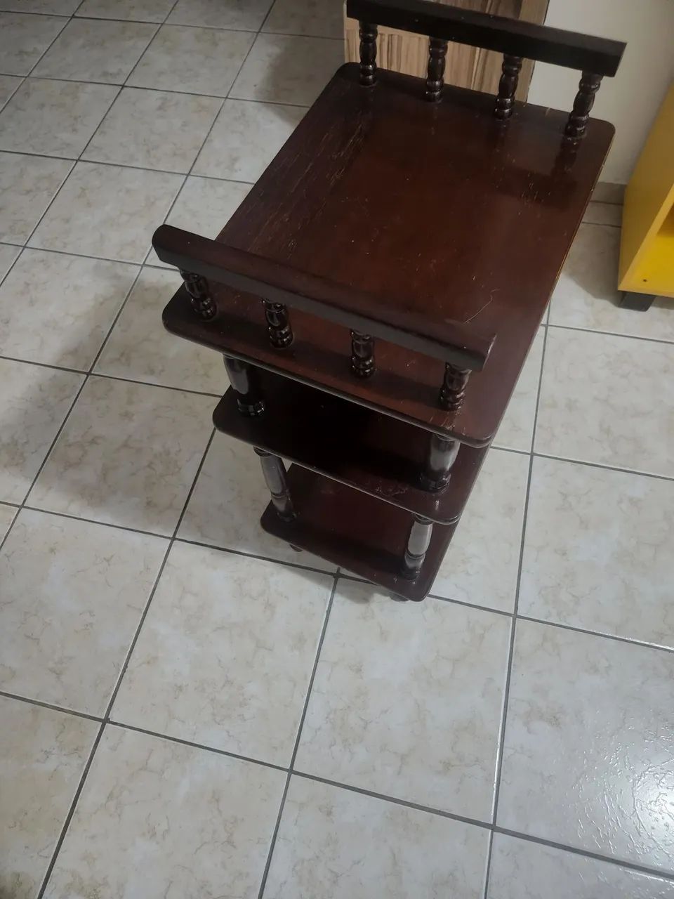 Table with chairs64994316232323120