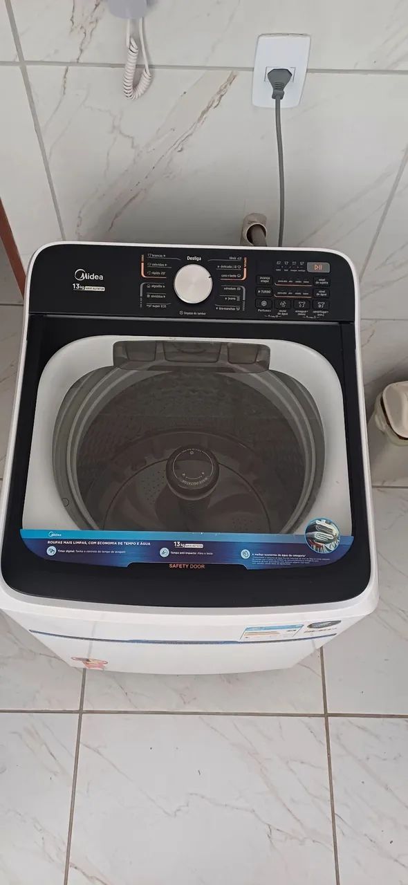 Maquina de lavar roupas