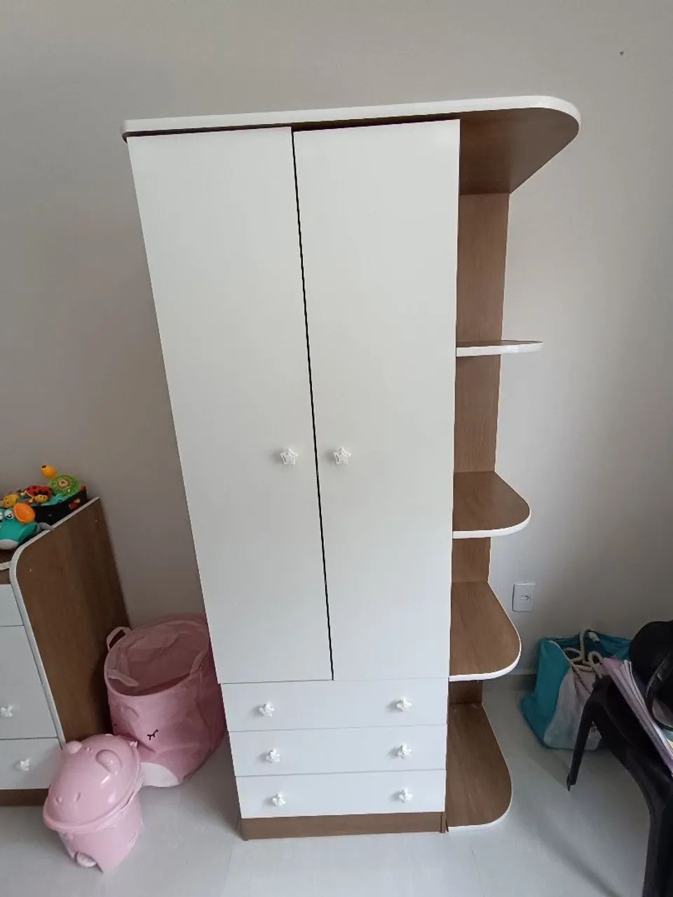 Vendo um guarda roupa para bebê 