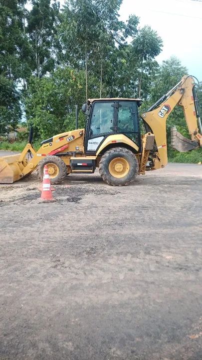 Retroescavadeira Caterpillar 416 - Foto 2