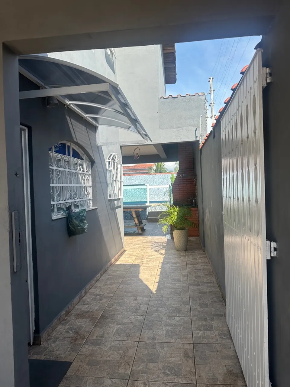 Casa na praia de peruibe com piscina