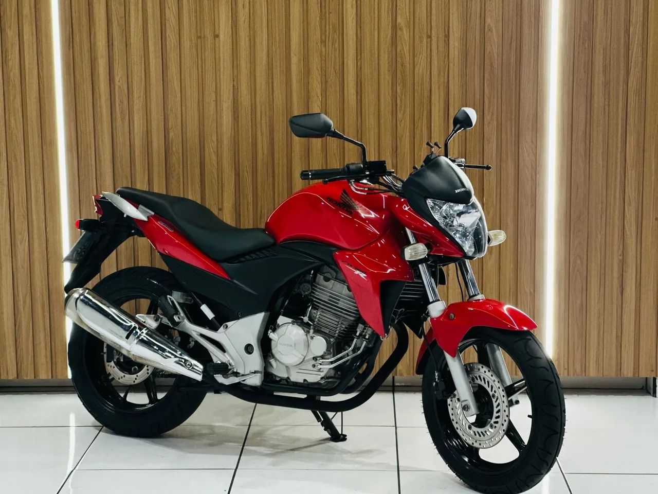 Moto Honda CB 300R 2013 IMPECÁVEL 